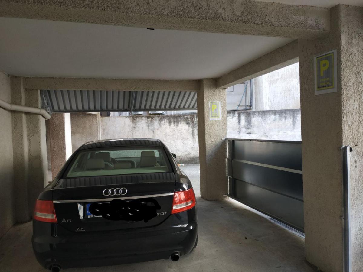Apartment Downtown With Parking *